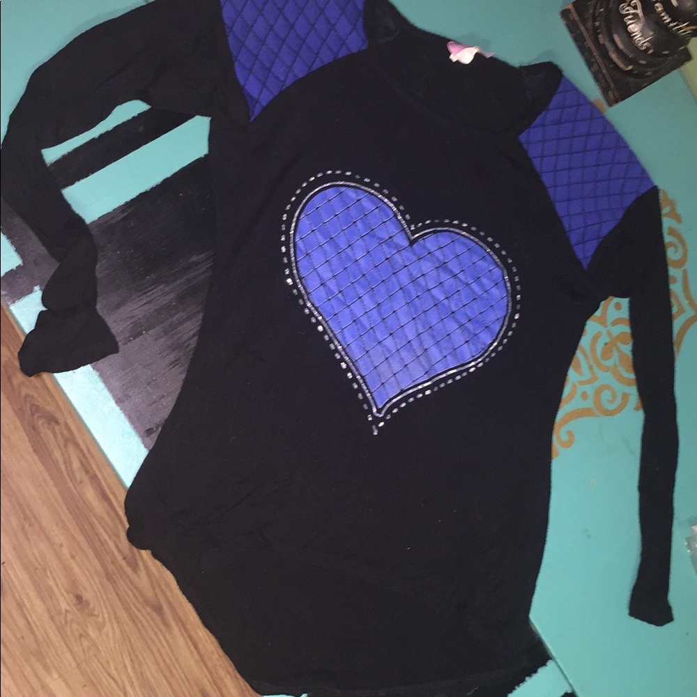 Juniors size med long leave shirt
